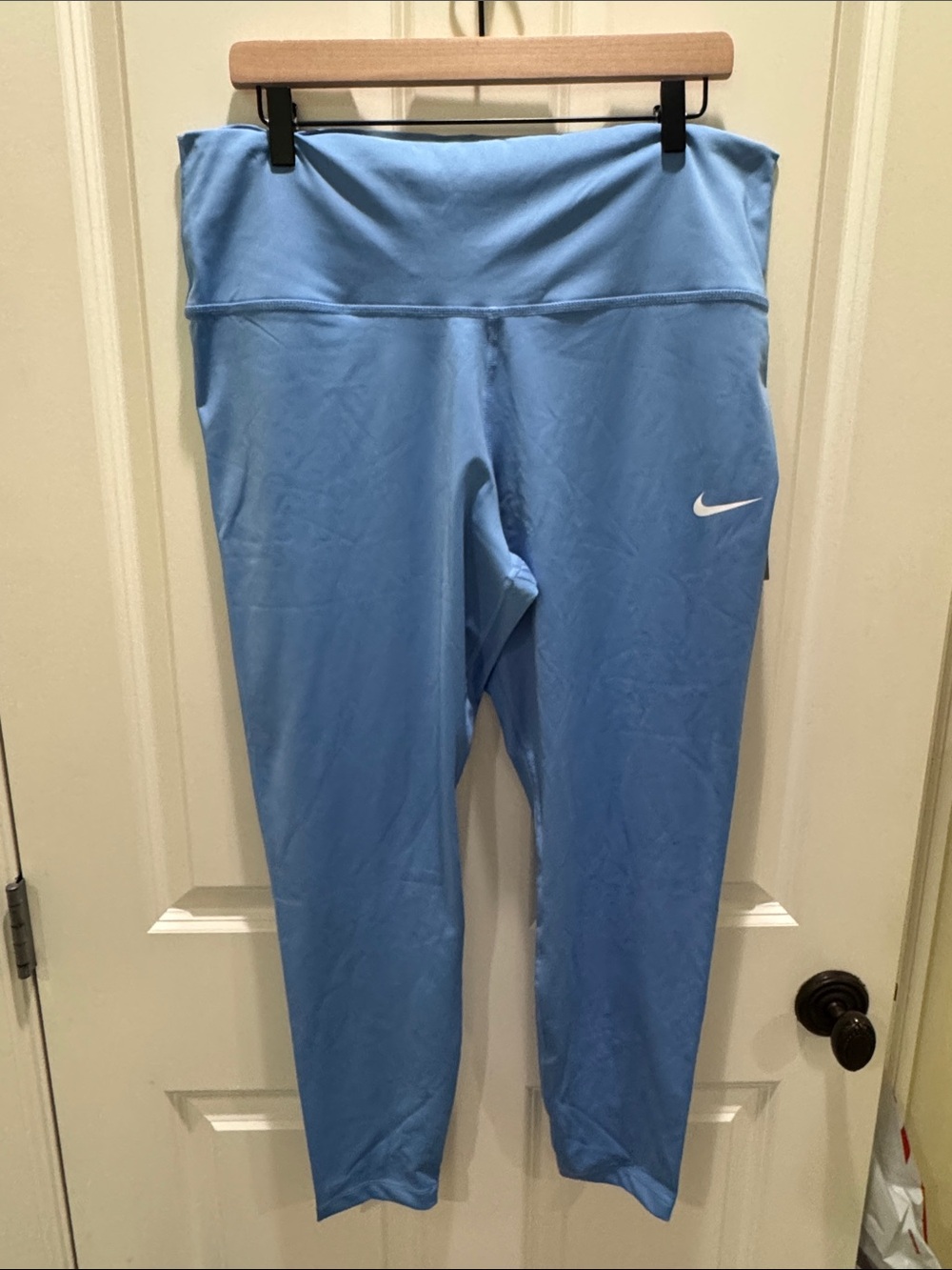 Nike Womens 7/8 yoga leggings